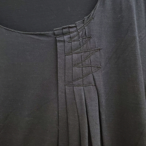 Leon Max Asymmetrical Flutter Sleeve Top T205 - Picture 3 of 9